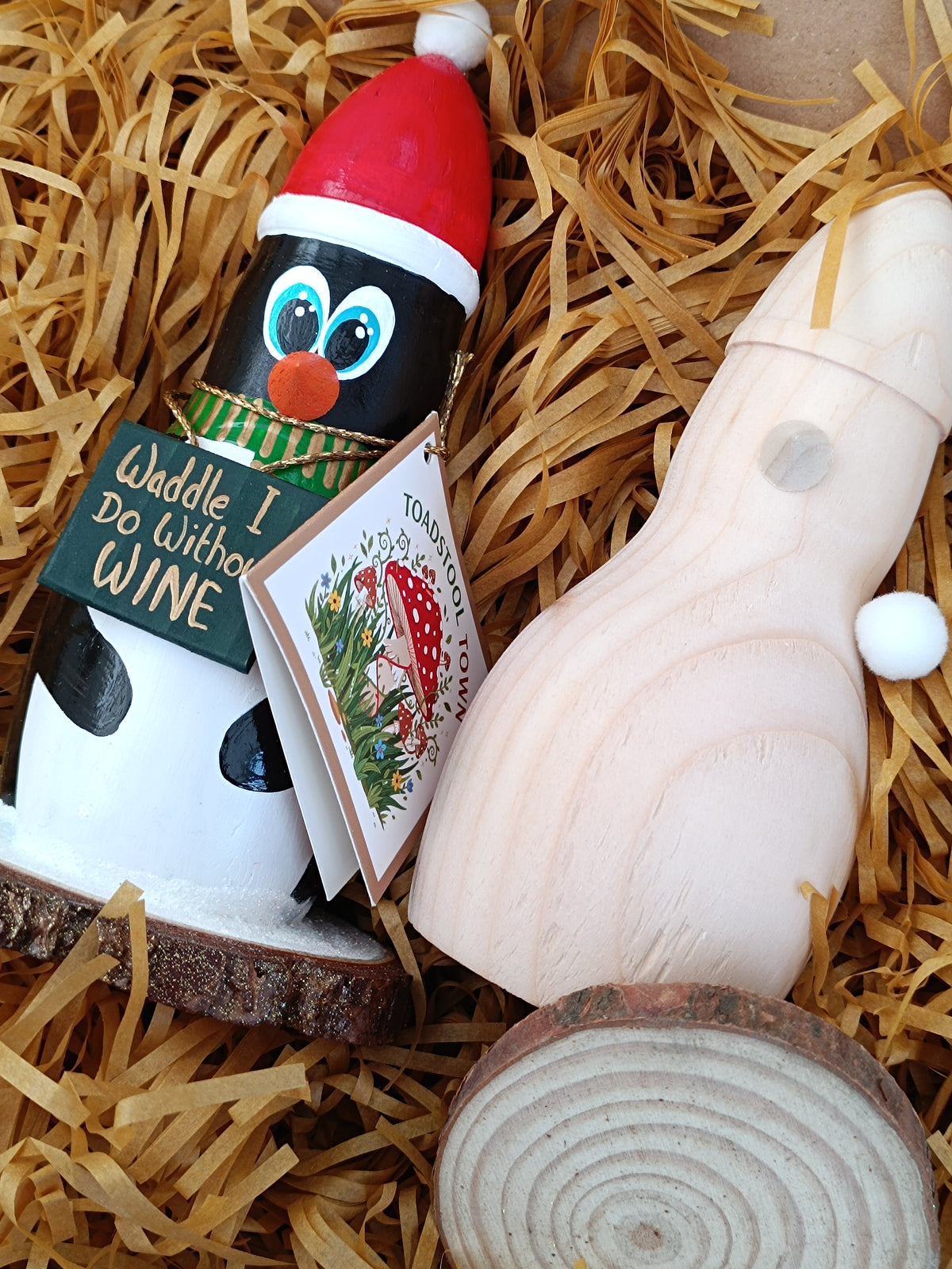 Premium Rustic Wooden Hand-crafted Christmas Penguin Gift Made In Yorkshire