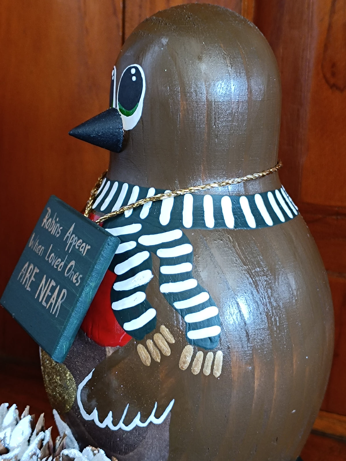 Handcrafted Wooden Robin Figurine with 'Robins Appear When Loved Ones Are Near' Sentiment Sign